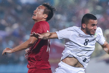 Trung Hiếu gãy xương mác, Việt Hưng phải khâu 20 mũi ở đầu