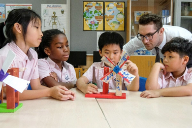 Trẻ vào lớp 6: Nỗi sợ chuyển cấp và lời giải cho phụ huynh