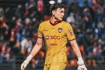 Văn Lâm động viên bản thân sau chuỗi ngày đáng thất vọng của Muangthong