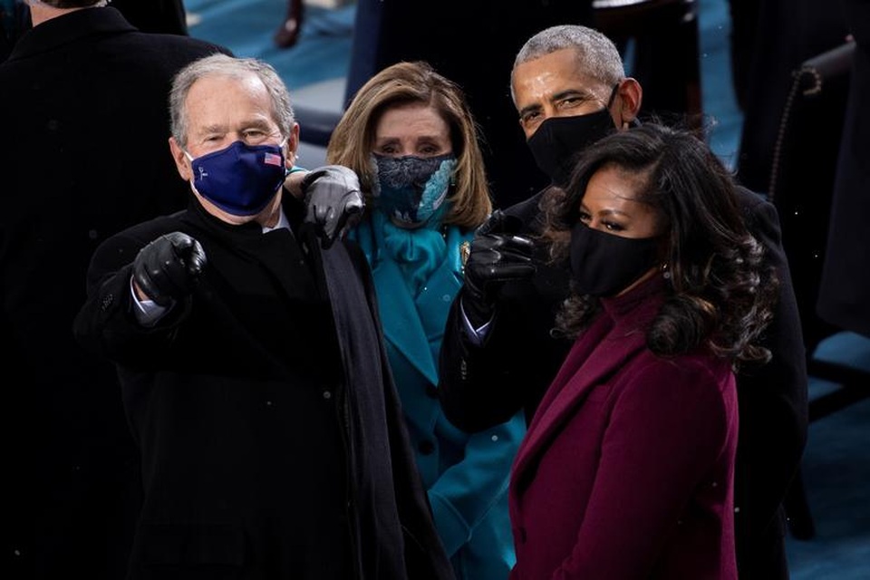 Nhiều nghị sĩ Mỹ mặc áo chống đạn dự lễ nhậm chức của ông Biden - 2 Nhiều nghị sĩ Mỹ mặc áo chống đạn dự lễ nhậm chức của ông Biden - 2