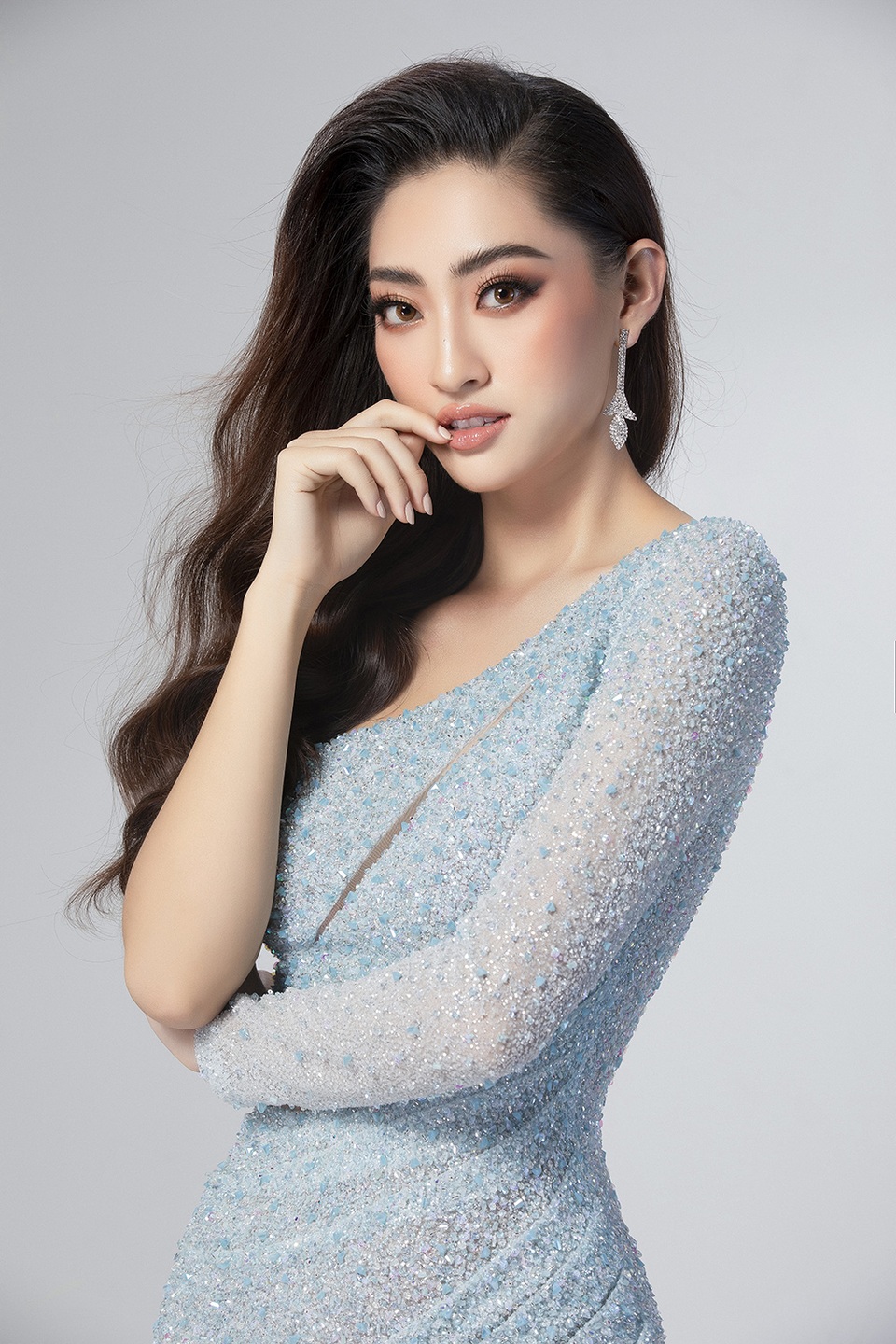 Sao Việt gửi lời chúc mừng năm mới 2020 đến độc giả Dân trí - 1 Sao Việt gửi lời chúc mừng năm mới 2020 đến độc giả Dân trí - 1