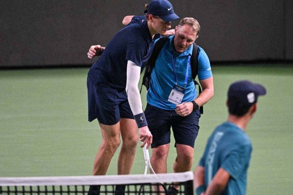 របួសបង្ខំ Sinner ដកខ្លួនចេញពី Shanghai Masters - ១ Chấn thương khiến Sinner bỏ cuộc ở Thượng Hải Masters - 1