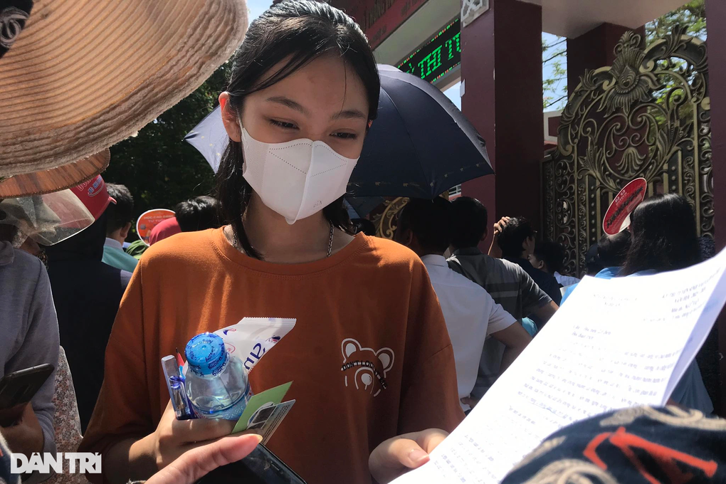 Nghệ An: Đề văn vào lớp 10 khó nhất câu đọc hiểu, thí sinh tự tin điểm cao - 2 Nghệ An: Đề văn vào lớp 10 khó nhất câu đọc hiểu, thí sinh tự tin điểm cao - 2