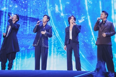 Nhóm nhạc F4 tái xuất chấn động, gây sốc vì ngoại hình “trẻ mãi không già”