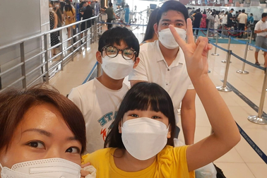 Khách Việt kể hành trình gian nan tự xin visa du lịch Hàn không qua "cò"