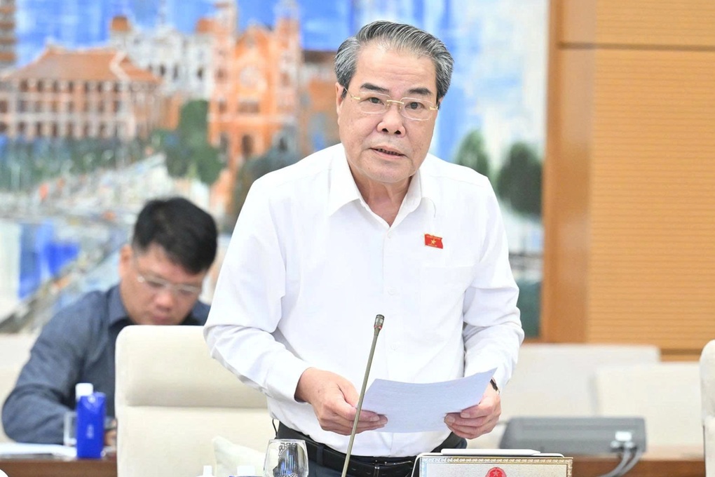 “Cần lộ trình từng bước để tiến tới cấm hoàn toàn xe xăng” - 1 “Cần lộ trình từng bước để tiến tới cấm hoàn toàn xe xăng”