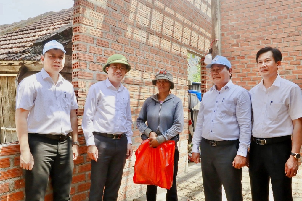 Bình Định thần tốc hoàn thành hơn 4.200 nhà tạm, nhà dột nát - 3 Bình Định thần tốc hoàn thành hơn 4.200 nhà tạm, nhà dột nát - 3