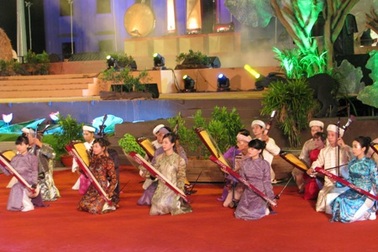 Festival Đờn ca tài tử quốc gia lần II diễn ra tại Bình Dương