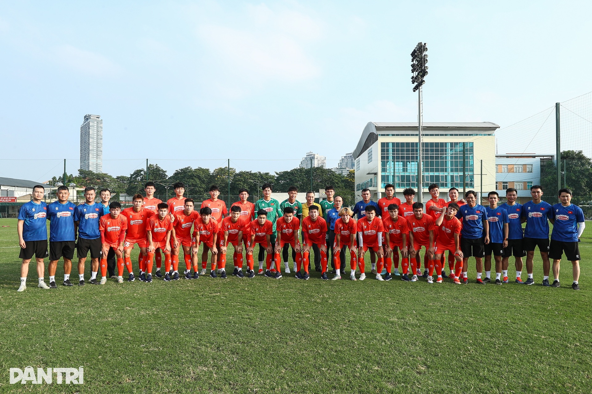 Ngôi sao Việt kiều Bùi Alex tích cực tập luyện cùng U22 Việt Nam - 2 Ngôi sao Việt kiều Bùi Alex tích cực tập luyện cùng U22 Việt Nam - 2