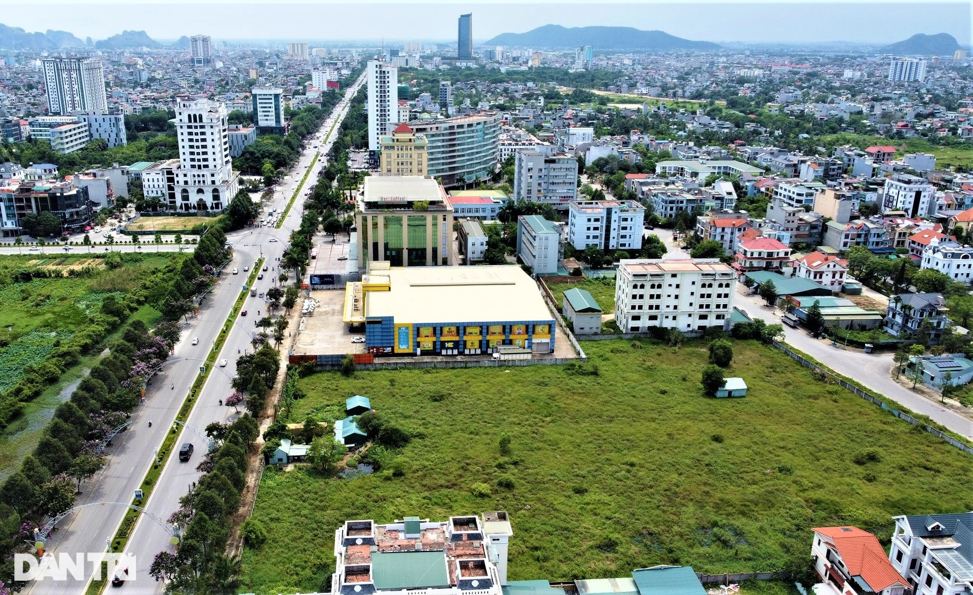 Dự án khách sạn 5 sao ở khu đất vàng sau hơn một thập kỷ vẫn bỏ hoang - 2 Dự án khách sạn 5 sao ở khu đất vàng sau hơn một thập kỷ vẫn bỏ hoang - 2