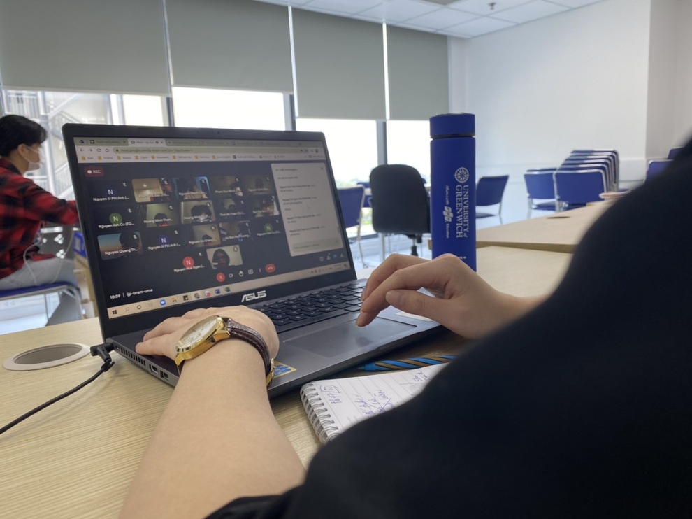 Đại học quốc tế giải bài toán hiệu quả khi học trực tuyến - 1 Đại học quốc tế giải bài toán hiệu quả khi học trực tuyến - 1