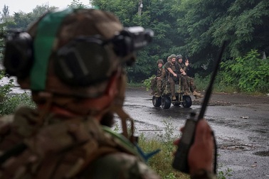 Chiến sự Ukraine 16/7: Nga áp sát Slavyansk, trận quyết định sắp nổ ra