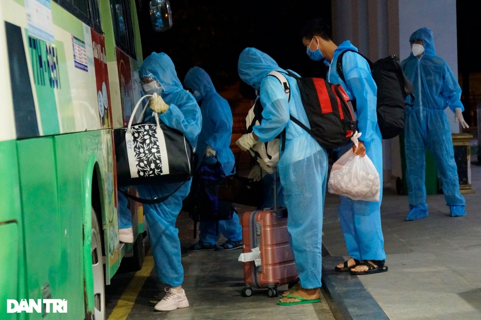 Bình Định: Ghi nhận thêm 6 ca mắc Covid-19, lo ngại người từ vùng dịch về - 2 Bình Định: Ghi nhận thêm 6 ca mắc Covid-19, lo ngại người từ vùng dịch về - 2