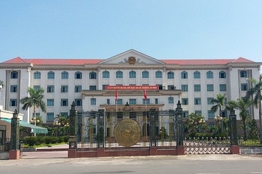 Hai chủ tịch huyện bị yêu cầu giải trình vì không đi họp