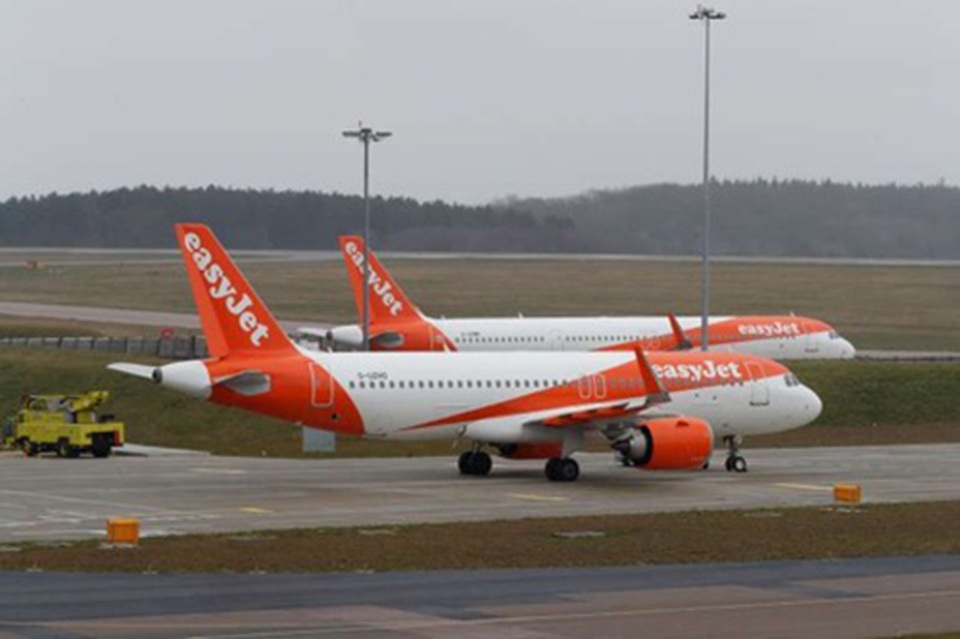 Phi hành đoàn tham gia làm việc tại bệnh viện dã chiến - 1