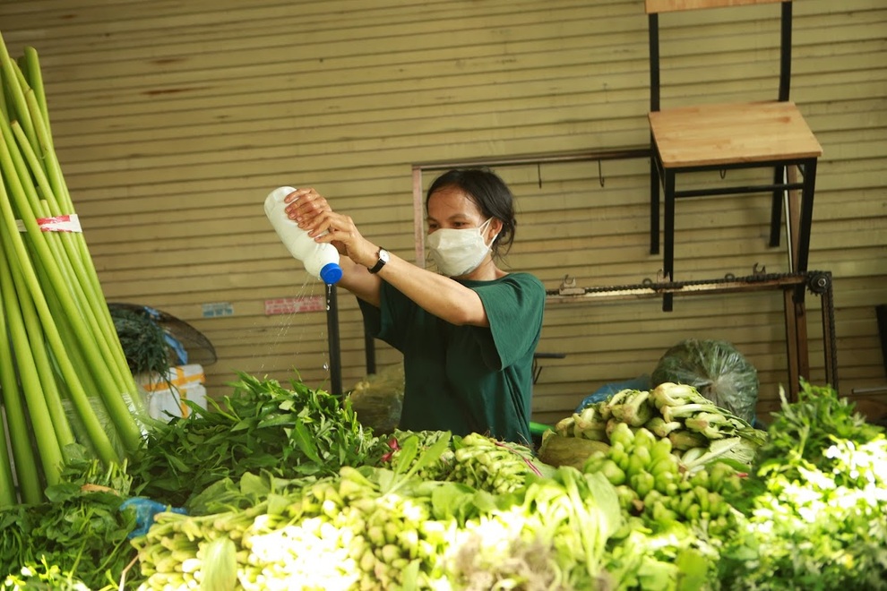 Nhà hàng, quán ăn chuyển sang bán hàng thiết yếu trong mùa dịch để tồn tại - 4 Nhà hàng, quán ăn chuyển sang bán hàng thiết yếu trong mùa dịch để tồn tại - 4