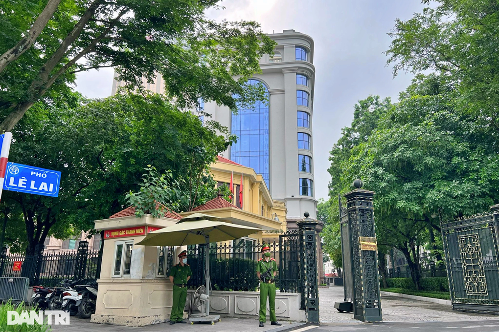 Hà Nội nghiêm cấm biếu, tặng quà Tết lãnh đạo - 1 Hà Nội nghiêm cấm biếu, tặng quà Tết lãnh đạo - 1