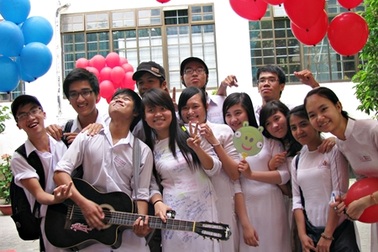 Xúc động ngày chia tay lớp 12