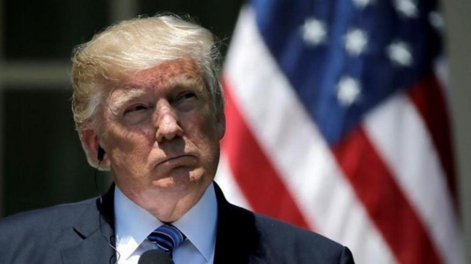 Lo sợ ông Trump đáp trả vì luật an ninh, chứng khoán Hồng Kông lao dốc - 2 Lo sợ ông Trump đáp trả vì luật an ninh, chứng khoán Hồng Kông lao dốc - 2