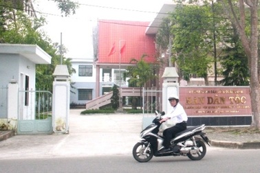 Sinh con thứ 3, Phó trưởng ban Dân tộc tỉnh bị cách chức