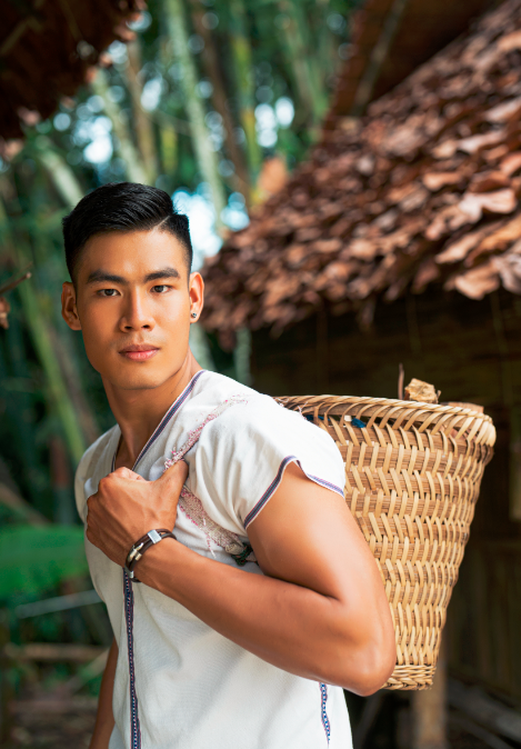 Nam vương Danh Chiếu Linh thăm làng dân tộc cổ dài ở Chiang Mai, Thái Lan - 5 Nam vương Danh Chiếu Linh thăm làng dân tộc cổ dài ở Chiang Mai, Thái Lan - 5