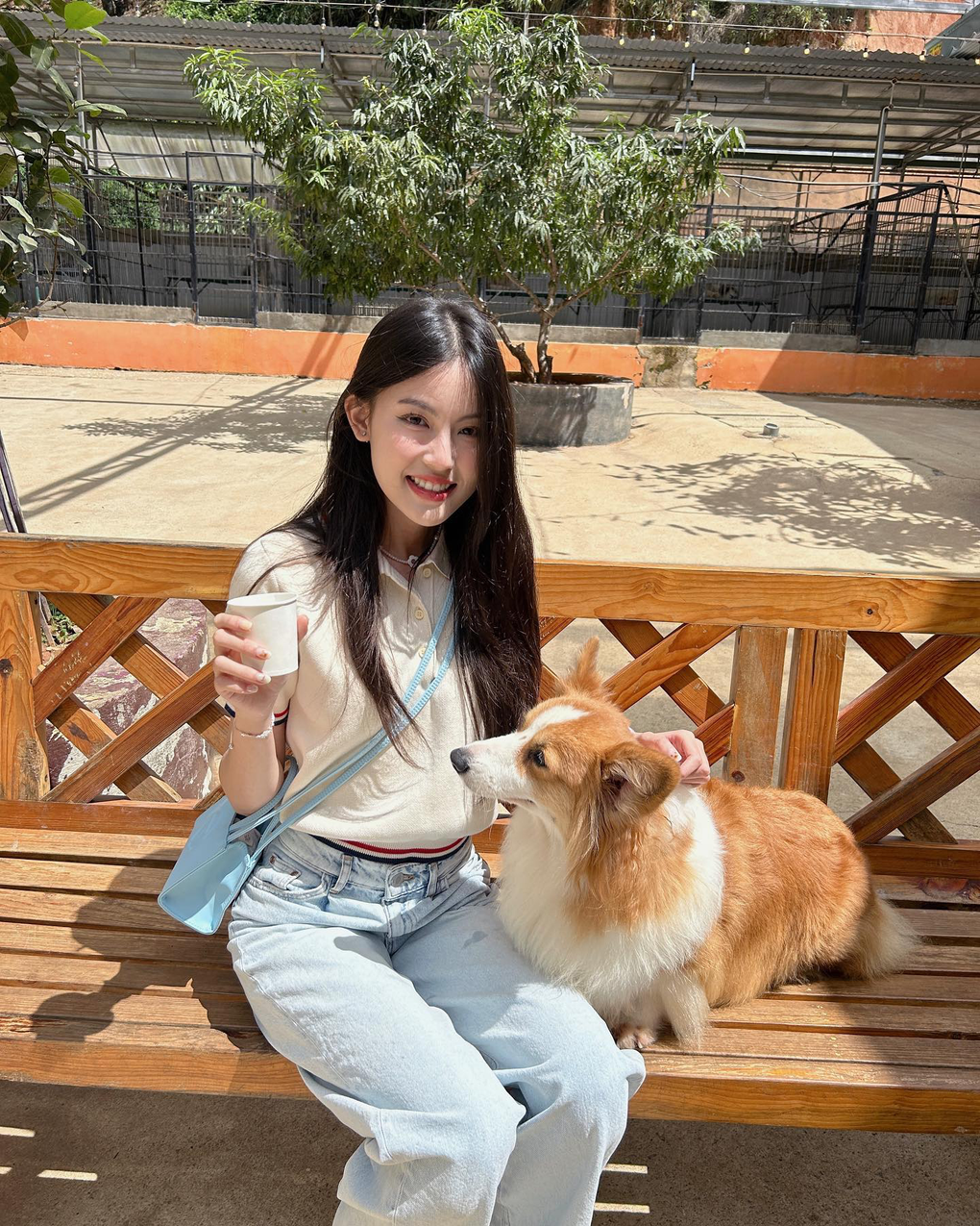 Tiểu thư TPHCM xinh đẹp, là bạn gái tin đồn của HIEUTHUHAI - 2 Tiểu thư TPHCM xinh đẹp, là bạn gái tin đồn của HIEUTHUHAI - 2