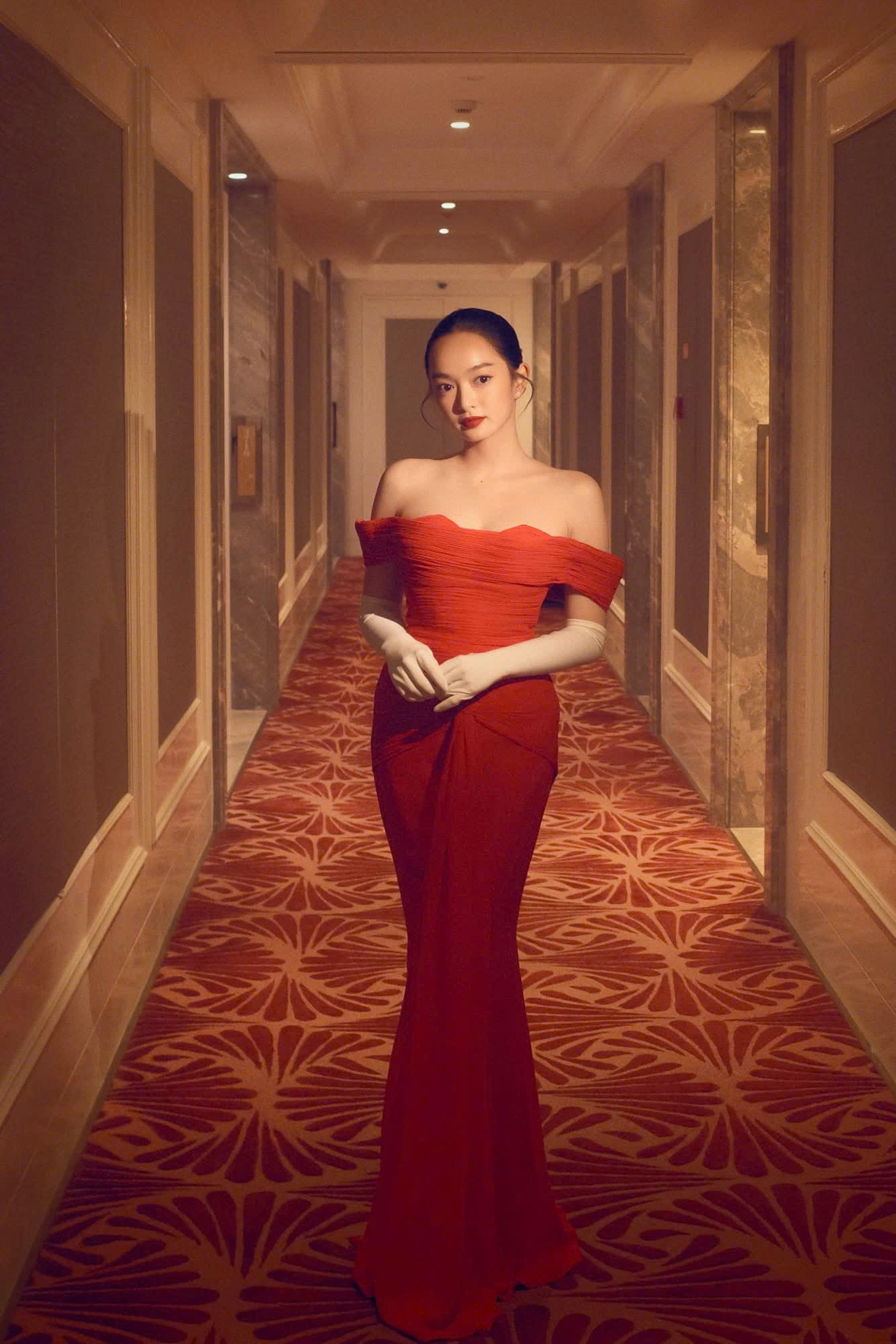 Đời thực gợi cảm của nữ tiếp viên cao 1,55m Kaity Nguyễn - 13