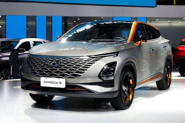 Thêm hãng ô tô Trung Quốc rục rịch vào Việt Nam, bắt đầu với xe gầm cao?