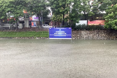 Khu thí nghiệm công nghệ Nhật làm sạch sông Tô Lịch lại chìm trong nước