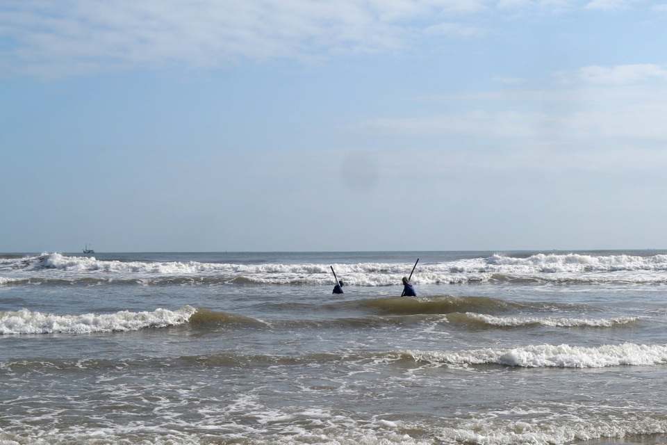 Đầu năm ngư dân trúng đậm ốc gạo - 2 Đầu năm ngư dân trúng đậm ốc gạo - 2