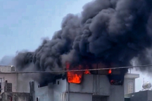 Cháy cơ sở kinh doanh phụ tùng ô tô giữa trưa, cả khu phố náo loạn