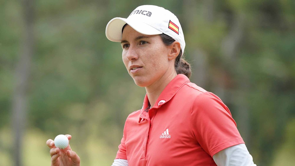 Nữ golf thủ bị xử thua vì sự cố hy hữu - 1 Nữ golf thủ bị xử thua vì sự cố hy hữu - 1