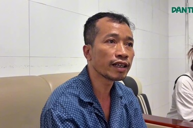 Mẹ mất, bố ung thư, con trai chạy xe ôm lo gánh cả gia đình