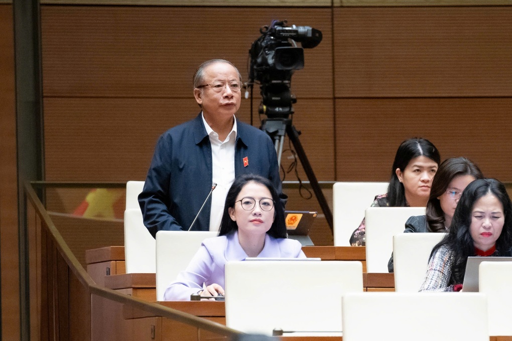 « Pourquoi le Premier ministre doit-il réclamer chaque année le déblocage des fonds d’investissement publics ? » - 1 “Tại sao năm nào Thủ tướng cũng phải kêu gọi giải ngân vốn đầu tư công?” - 1