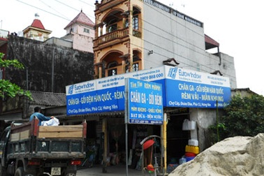 Làng triệu phú… “ăn dỗ trẻ con”