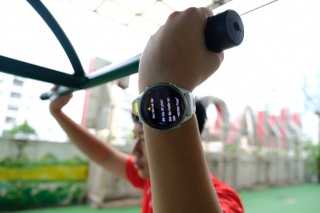 Đánh giá Garmin Forerunner 970: Đắt có xắt ra miếng? - 4