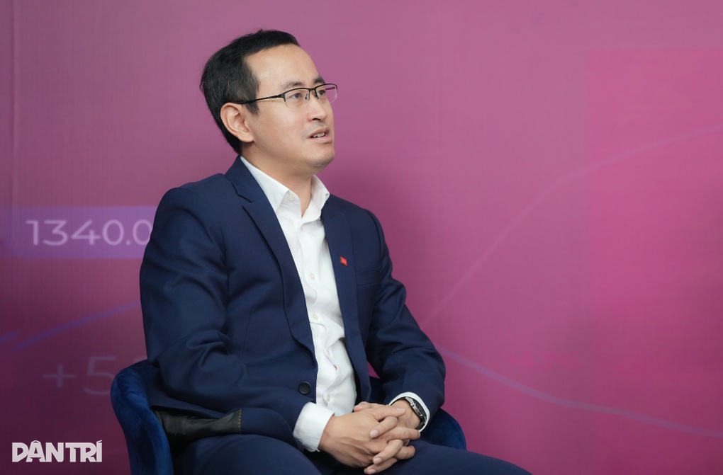 Chứng khoán giảm thời gian qua là cơ hội, ai có tiền mặt nhiều là thắng - 2 Chứng khoán giảm thời gian qua là cơ hội, ai có tiền mặt nhiều là thắng - 2