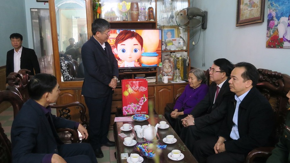 Hải Phòng: Cơ bản giải quyết xong các chế độ chính sách với người có công - 1 Hải Phòng: Cơ bản giải quyết xong các chế độ chính sách với người có công - 1