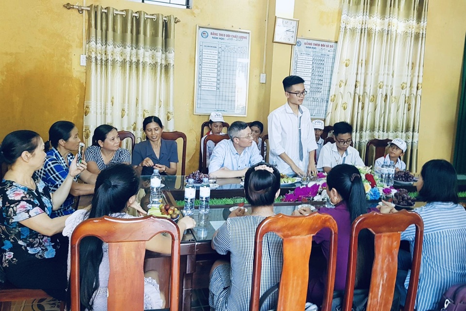 10X trường Ams giành học bổng 4,3 tỷ đồng tới Mỹ - 4 10X trường Ams giành học bổng 4,3 tỷ đồng tới Mỹ - 4