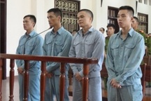 Thủ đoạn liều lĩnh của trùm giang hồ đất Cảng