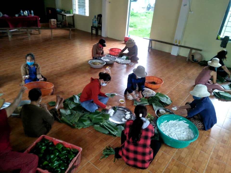 Ấm lòng “phiên chợ 0 đồng” cho người nghèo giữa dịch Covid-19 - 12 Ấm lòng “phiên chợ 0 đồng” cho người nghèo giữa dịch Covid-19 - 12