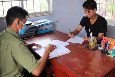 Mất 12,5 triệu đồng vì... nài nỉ "ai lây corona cho tui đi"!