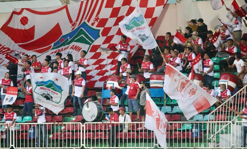 Thắng đậm CLB TPHCM, HA Gia Lai giành suất tranh ngôi vô địch V-League - 4 Thắng đậm CLB TPHCM, HA Gia Lai giành suất tranh ngôi vô địch V-League - 4