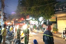 TPHCM: Cháy nhà, hàng xóm xông vào cứu thoát hai bà cháu