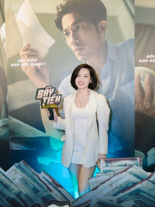 "Tiếp viên gợi cảm" Trâm Anh và Trương Thế Vinh né tránh nhau trên thảm đỏ - 6