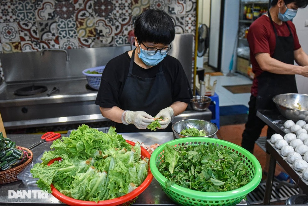 Cửa hàng chỉ bán món truyền thống, ngày chốt trăm đơn, doanh thu khủng - 4 Cửa hàng chỉ bán món truyền thống, ngày chốt trăm đơn, doanh thu khủng - 4
