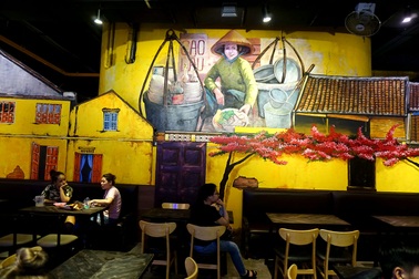 Chợ ngầm dưới lòng đất, giữa trung tâm Sài Gòn