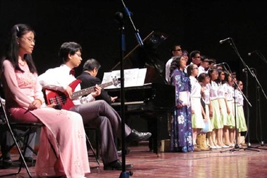 Học sinh khiếm thị ngân khúc Giáng sinh