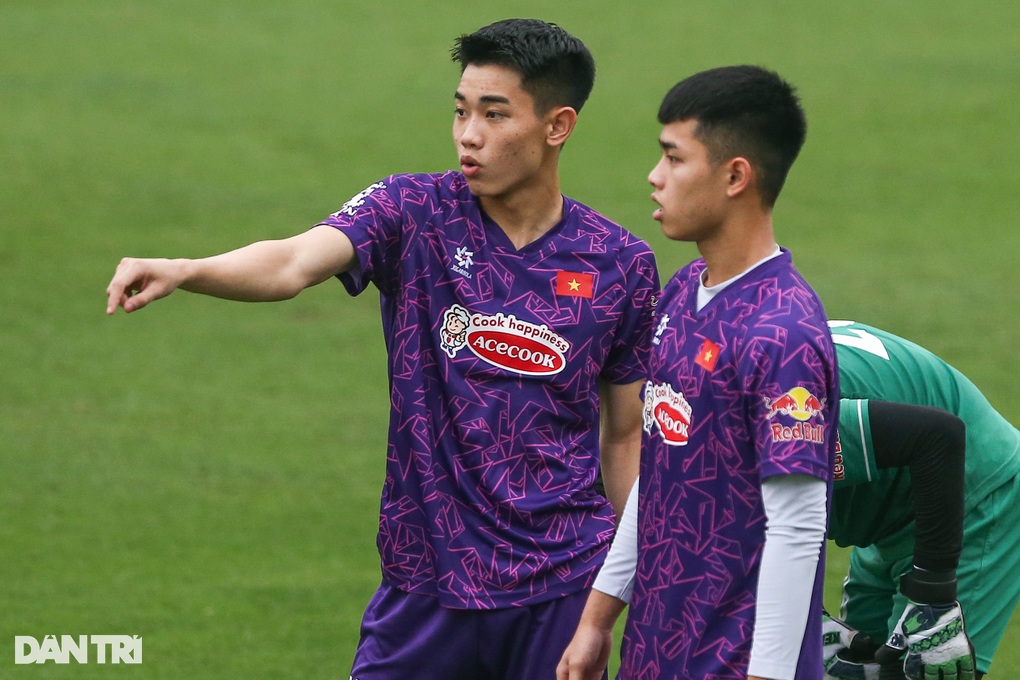 Hậu vệ Phan Tuấn Tài lỡ hẹn với giải U23 châu Á 2024 - 3 Hậu vệ Phan Tuấn Tài lỡ hẹn với giải U23 châu Á 2024 - 3
