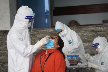 Tối 2/4, 3 ca mắc mới Covid-19